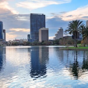 Orthopedic Surgery USCE An image highlighting the Orthopedic Surgery U.S. Clinical Experience (USCE) opportunities, showcasing medical professionals working together in a clinical setting.