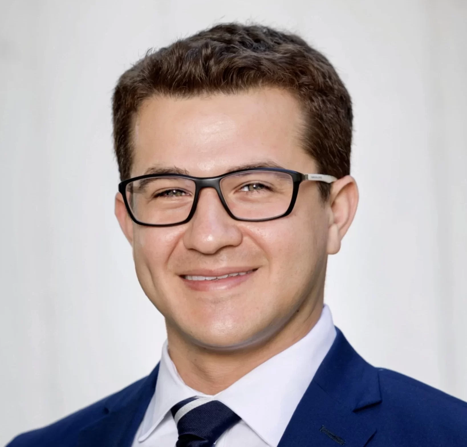 Tomer Lagziel, MD An image showcasing Tomer Lagziel, MD, a PGY-1 General Surgery Resident at Mount Sinai NYC, highlighting his professional journey and achievements.