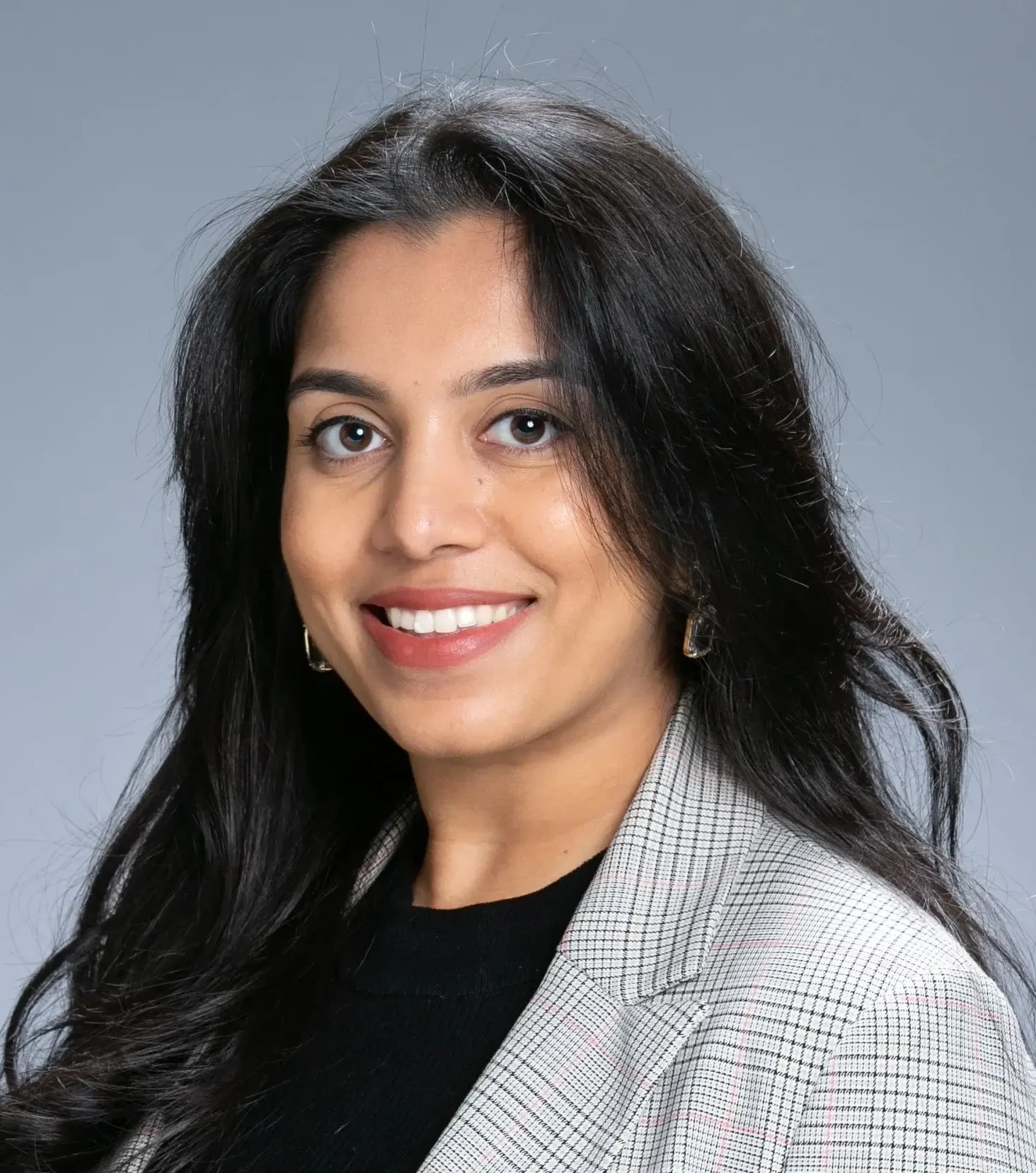 Shriya Tanti, MD An image showcasing Shriya Tanti, MD, a PGY 1 Anesthesiology Resident at Yale New Haven Hospital, highlighting her professional journey and achievements.
